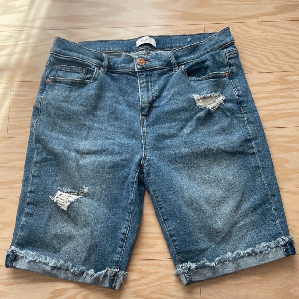 Ann Taylor Loft distressed bermuda shorts 8 faded